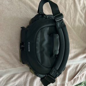 Canon Camera Bag. Black with plenty of storage!